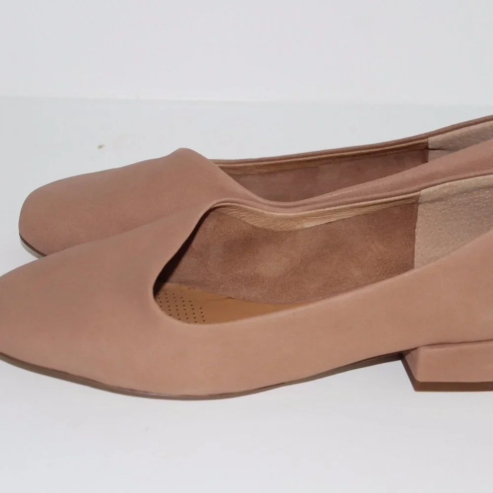 REDUCED CORSO COMO Honey Dew Beige Leather Asymmetr Comfort Pump 9.5 M BETSIE